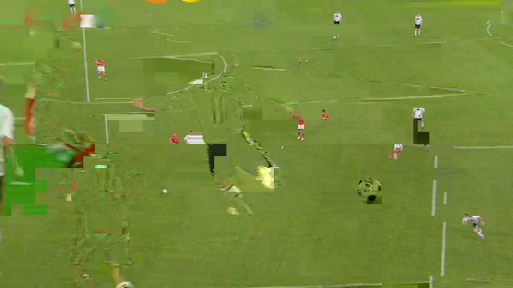 Fussball Europameisterschaft 2008, Spiel Deutschland gegen Polen - drive by screenshooting - schneller als es der Pinsel erlaubt 